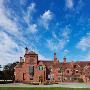 4* Hotel Manor Estate